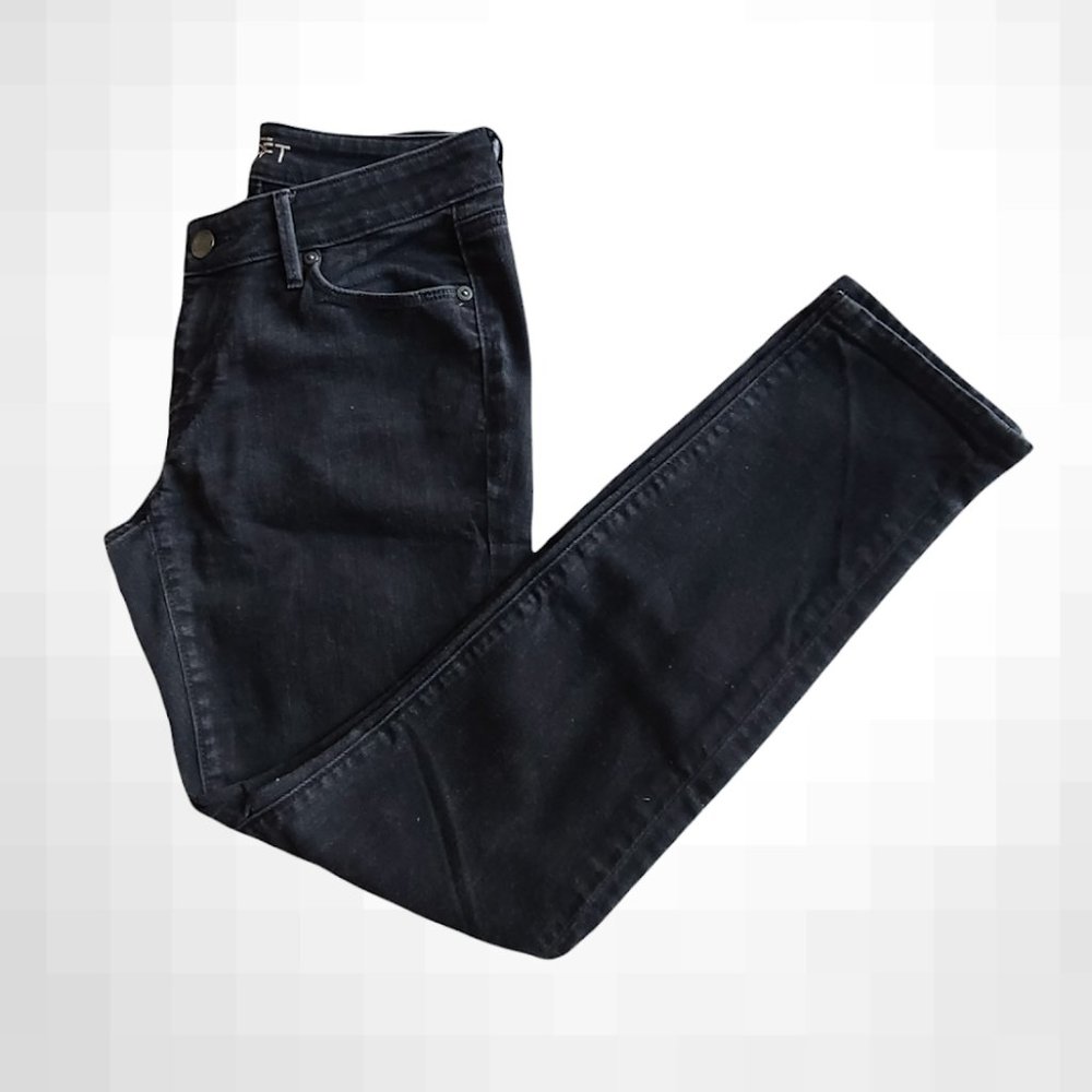 Loft Petite Curvy Skinny Jeans in Black